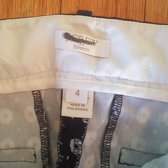 Skinny J crew capri pants with a side zip - Picture 3 of 3